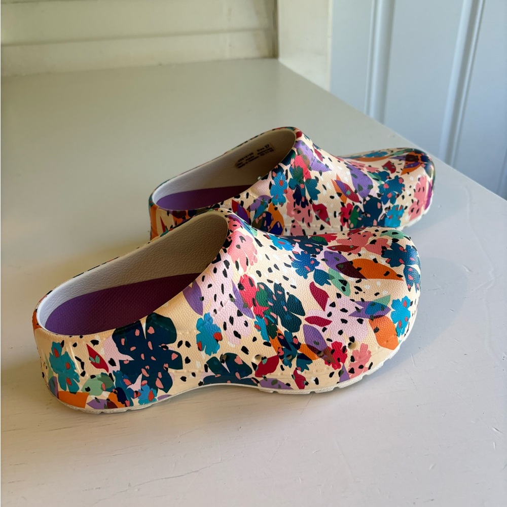 Dansko Kane clogs